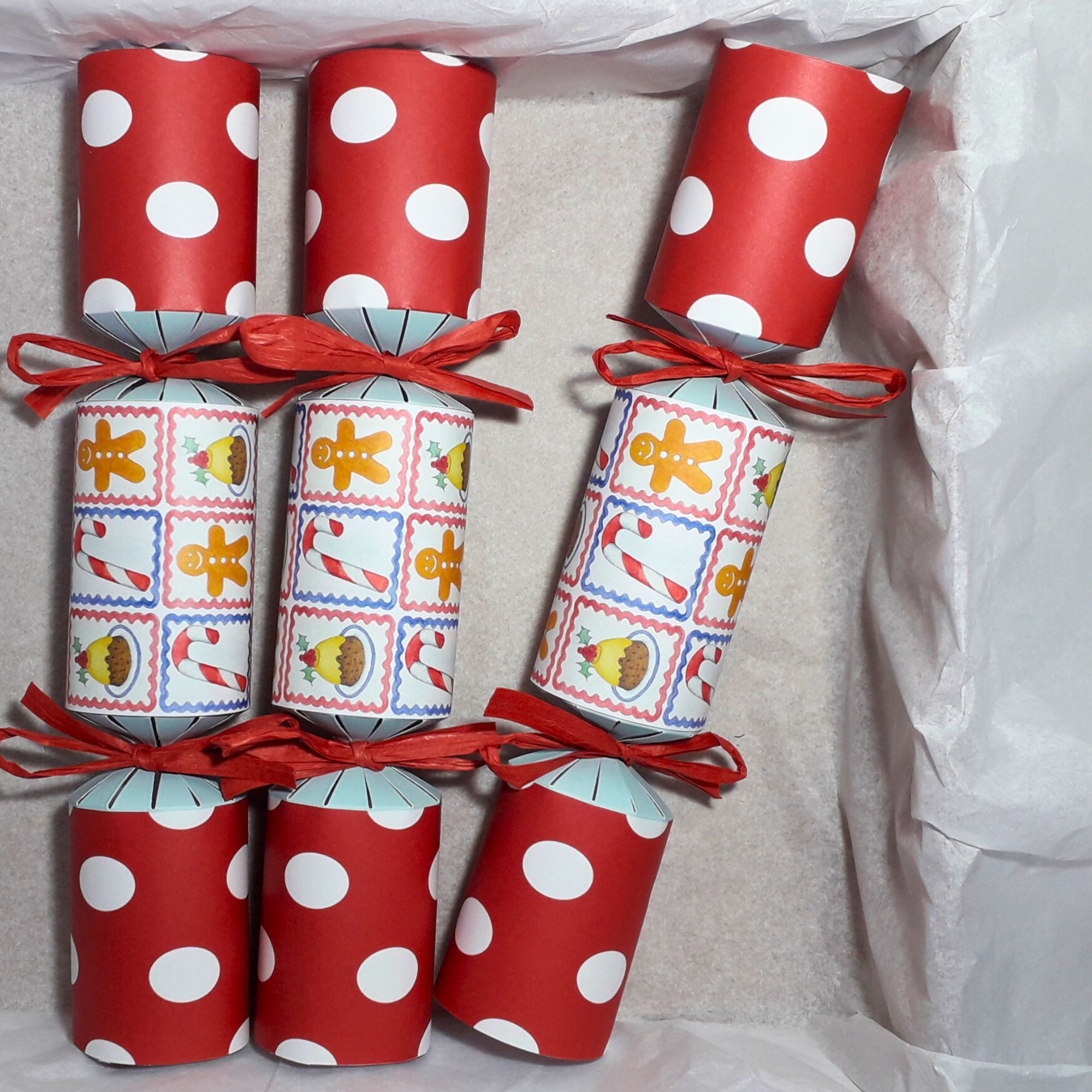 festive-sweets-christmas-crackers-cracker-emporium